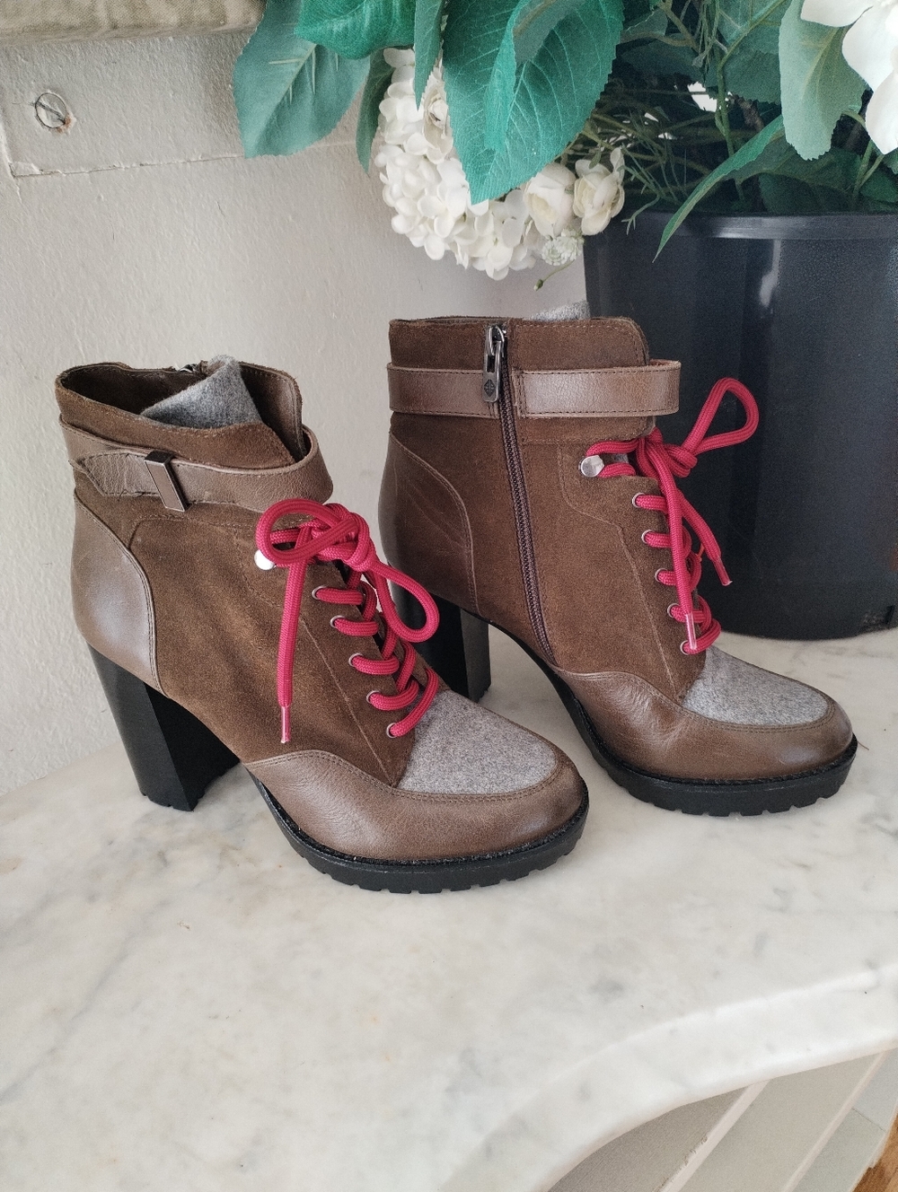 ANTONIO MELANI Brown and Gray Ankle Boots with Red Laces